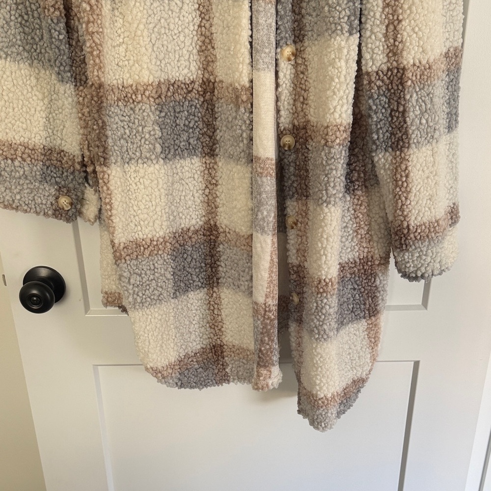 Plaid Sherpa Jacket - Picture 2 of 6